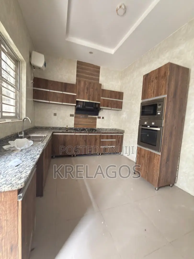 4bdrm Duplex in VGC / Ajah for rent