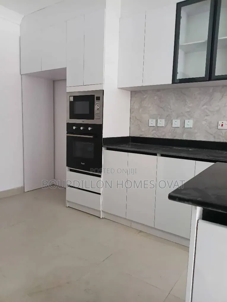 5bdrm Duplex in Lekki Phase 1 for rent