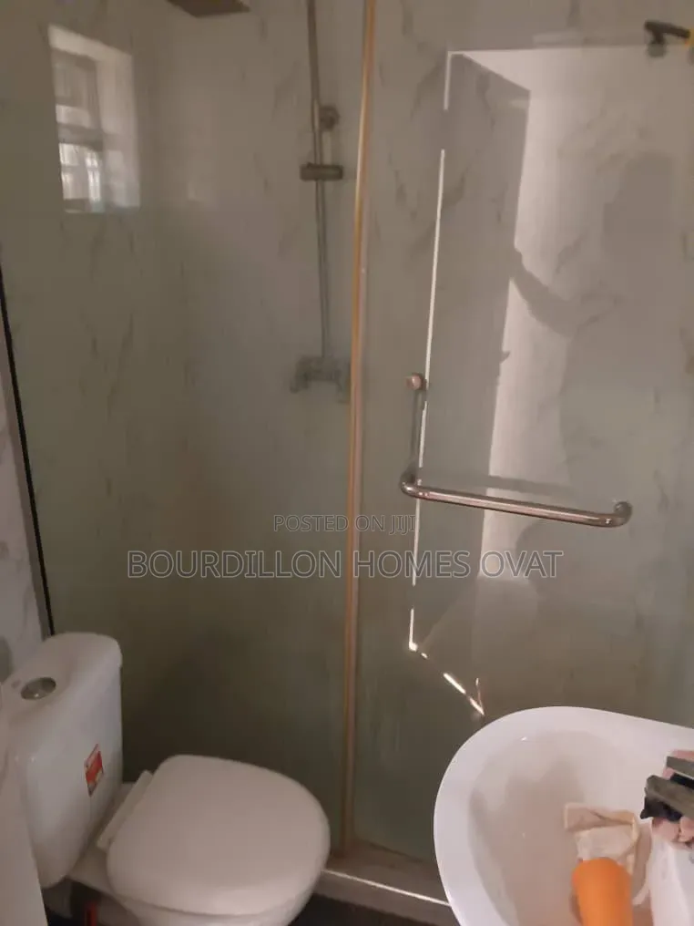 4bdrm Duplex in Ikota Villa Estate for rent
