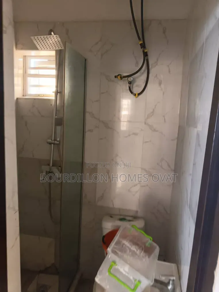 4bdrm Duplex in Ikota Villa Estate for rent