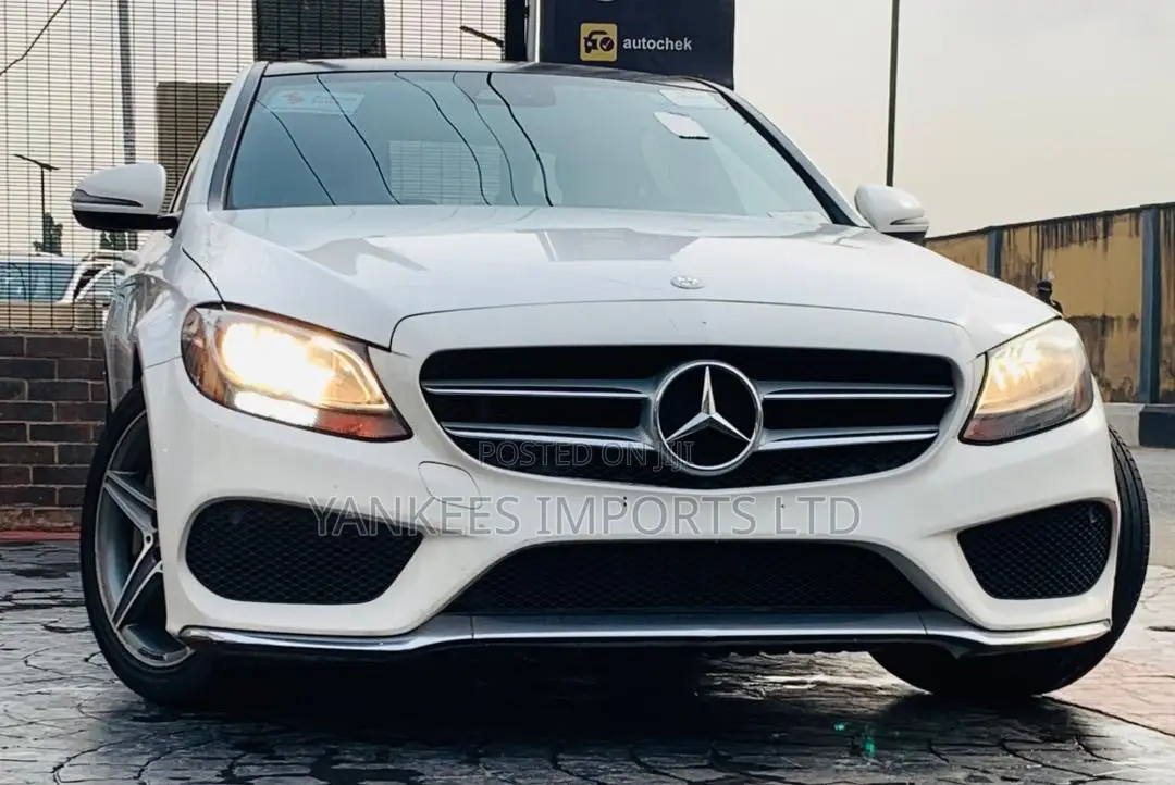 Mercedes-Benz C300 Sport 4Matic Sedan AWD (2.0L 4cyll 7A) 2016 White