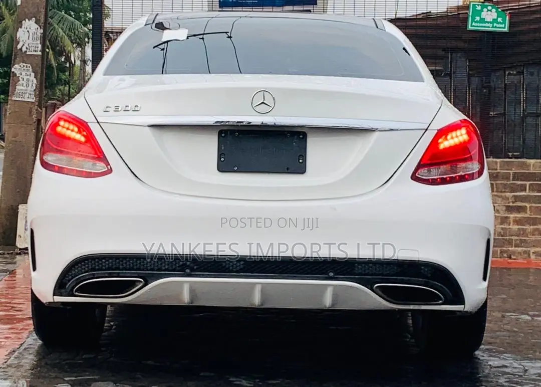 Mercedes-Benz C300 Sport 4Matic Sedan AWD (2.0L 4cyll 7A) 2016 White
