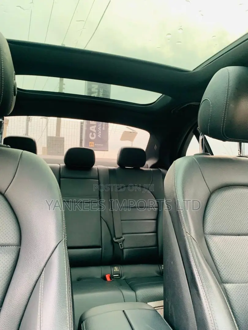 Mercedes-Benz C300 Sport 4Matic Sedan AWD (2.0L 4cyll 7A) 2016 White