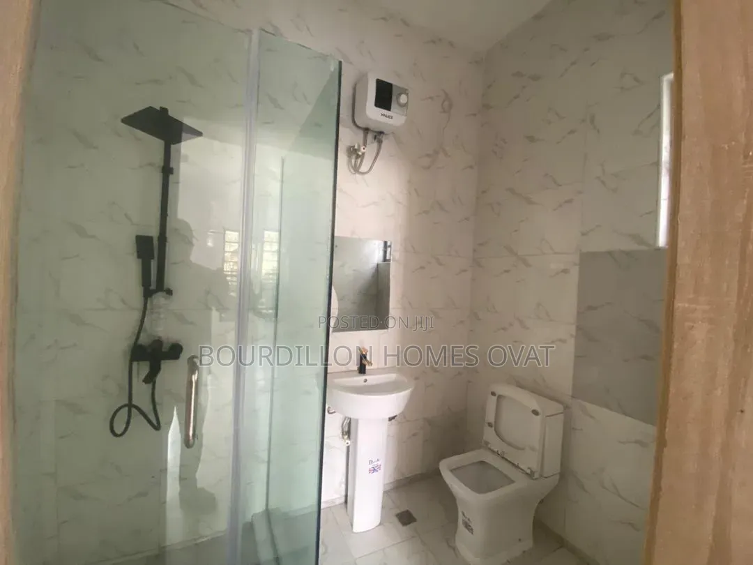 4bdrm Duplex in Ikota Villa Estate for rent