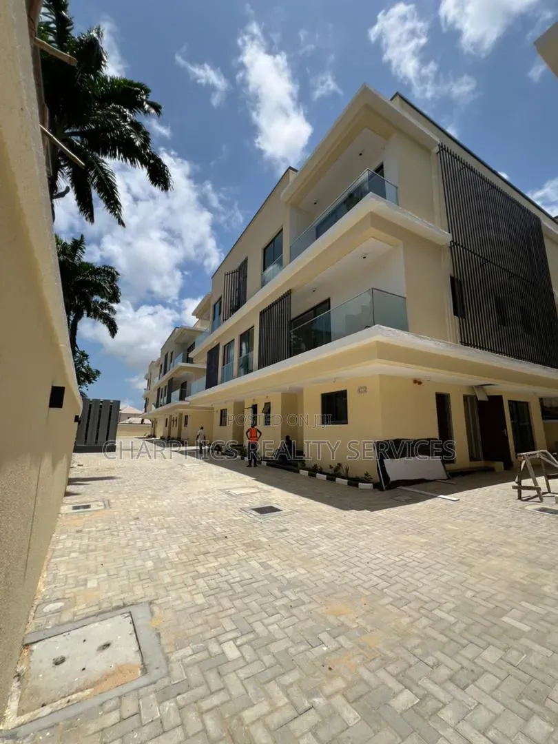 4bdrm Duplex in Ikoyi S.W for sale