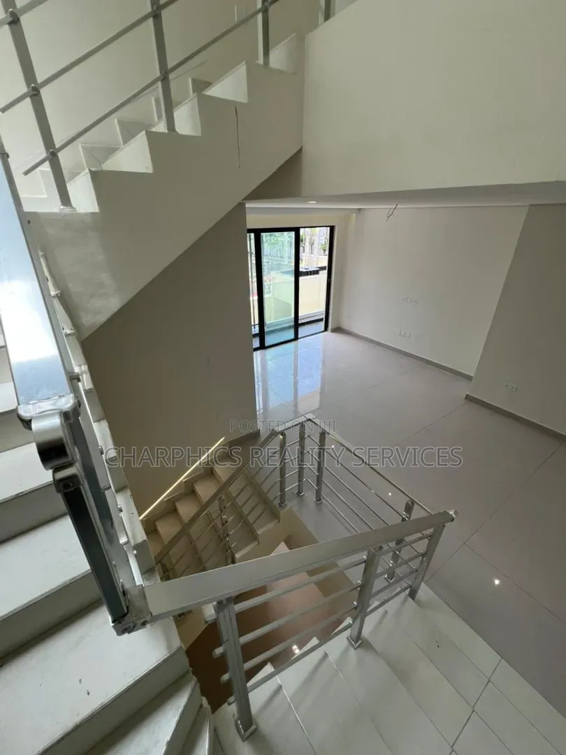 4bdrm Duplex in Ikoyi S.W for sale