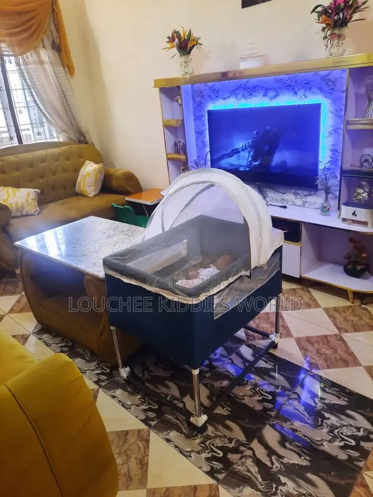 Standing Cacoon Baby Bed