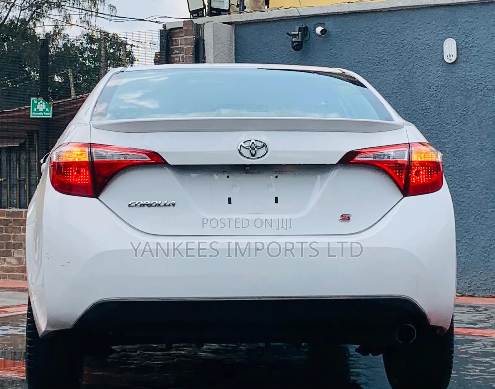 Toyota Corolla S Plus 4dr Sedan (1.8L 4cyl 6M) 2014 White