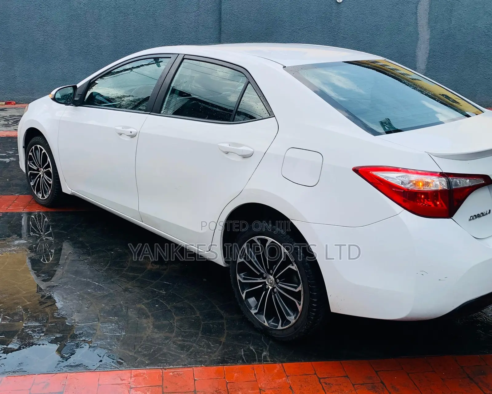 Toyota Corolla S Plus 4dr Sedan (1.8L 4cyl 6M) 2014 White