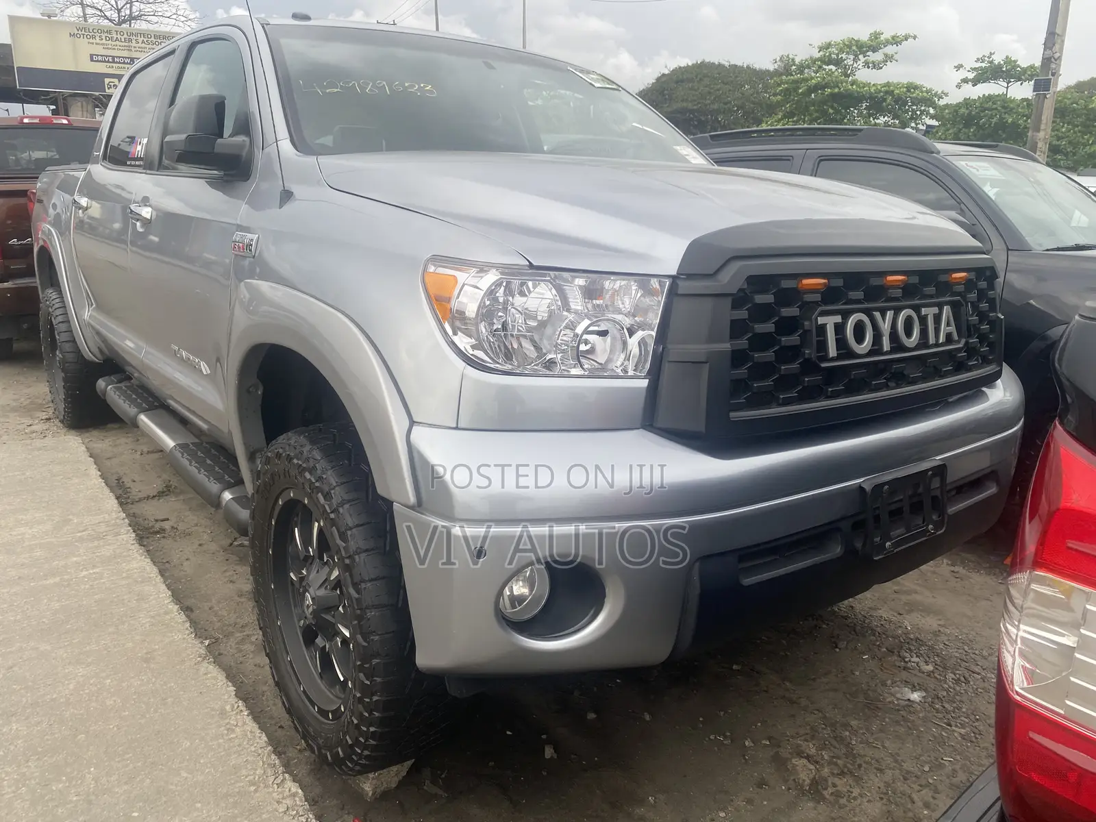 Toyota Tundra Double Cab 4x4 Long Bed 5.7L V8 FFV* 2013 Silver