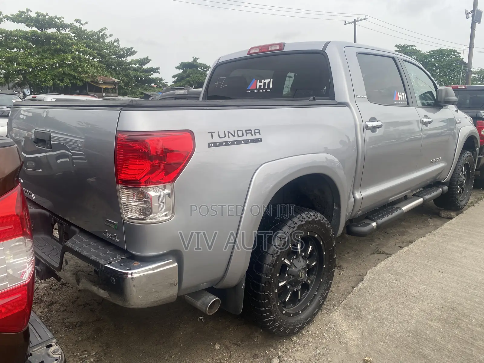 Toyota Tundra Double Cab 4x4 Long Bed 5.7L V8 FFV* 2013 Silver