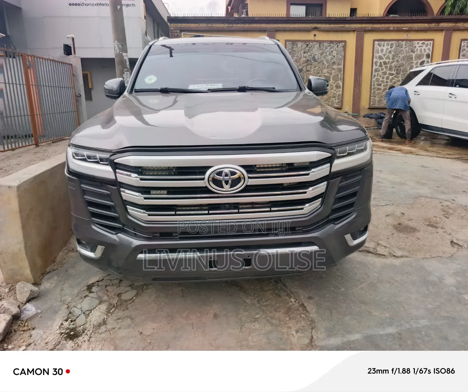 Toyota Land Cruiser 4.0 V6 DLX 2014 Black