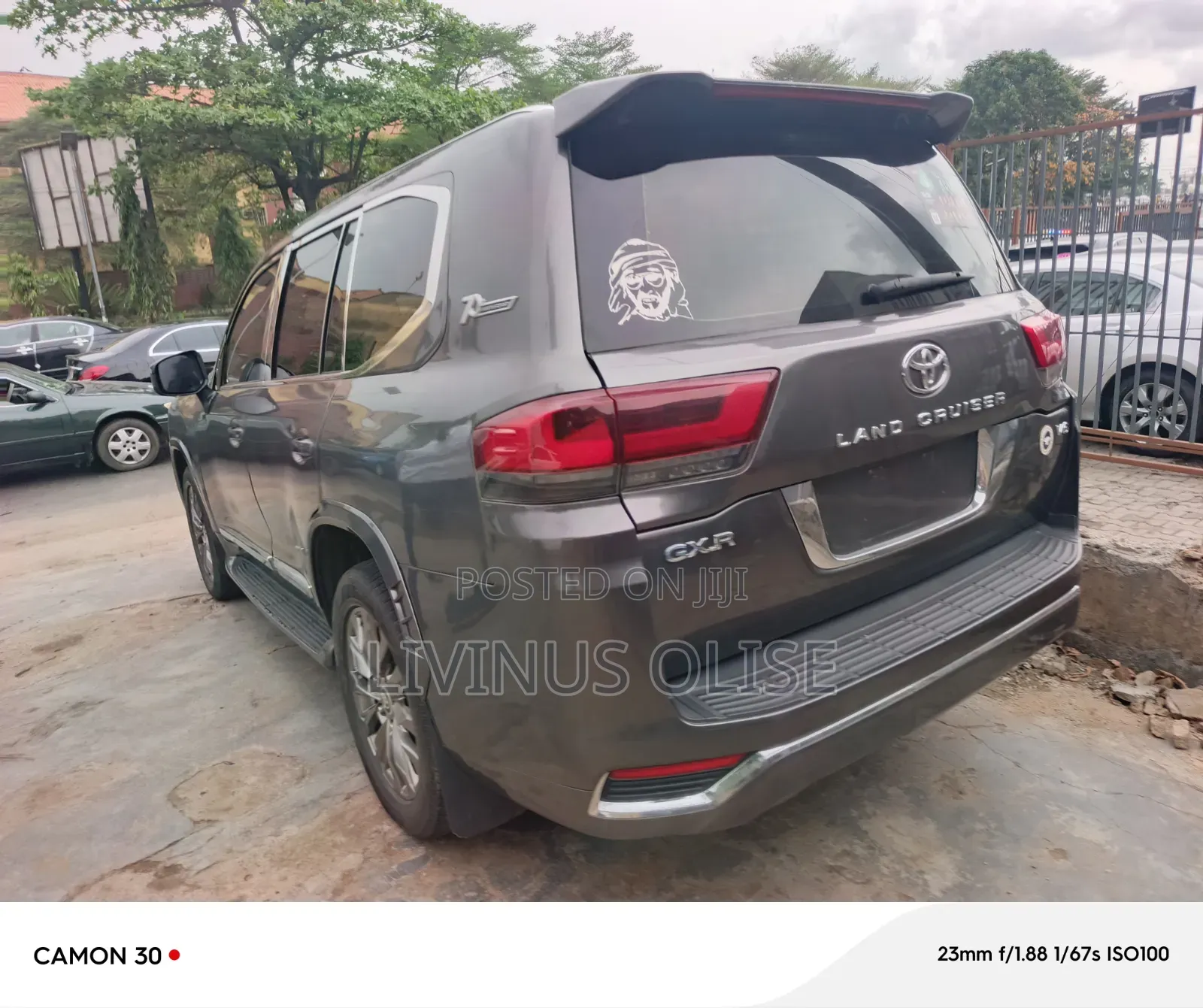Toyota Land Cruiser 4.0 V6 DLX 2014 Black