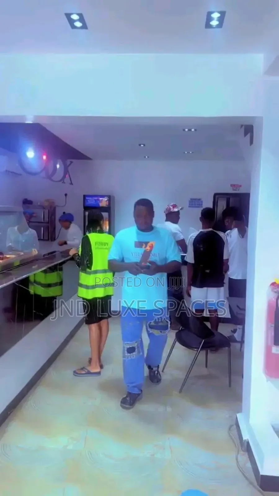 Remarkable Restaurant With All Its Equipment
