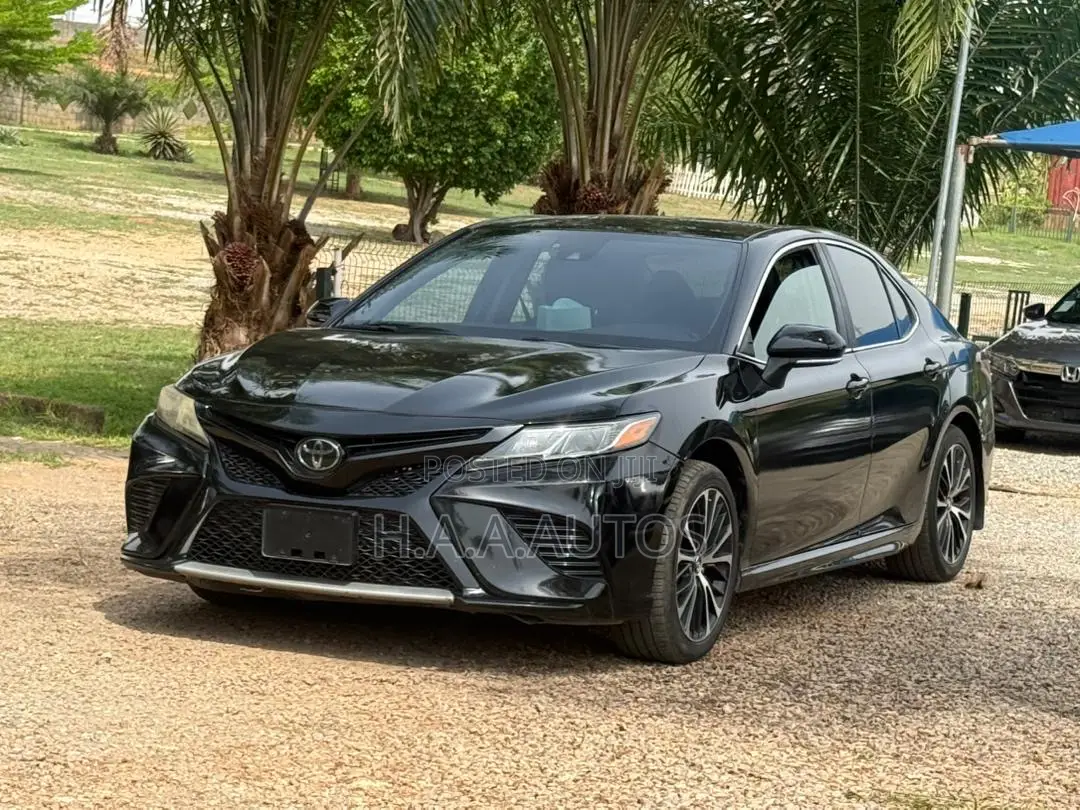 Toyota Camry SE (2.5L 4cyl 8A) 2019 Black