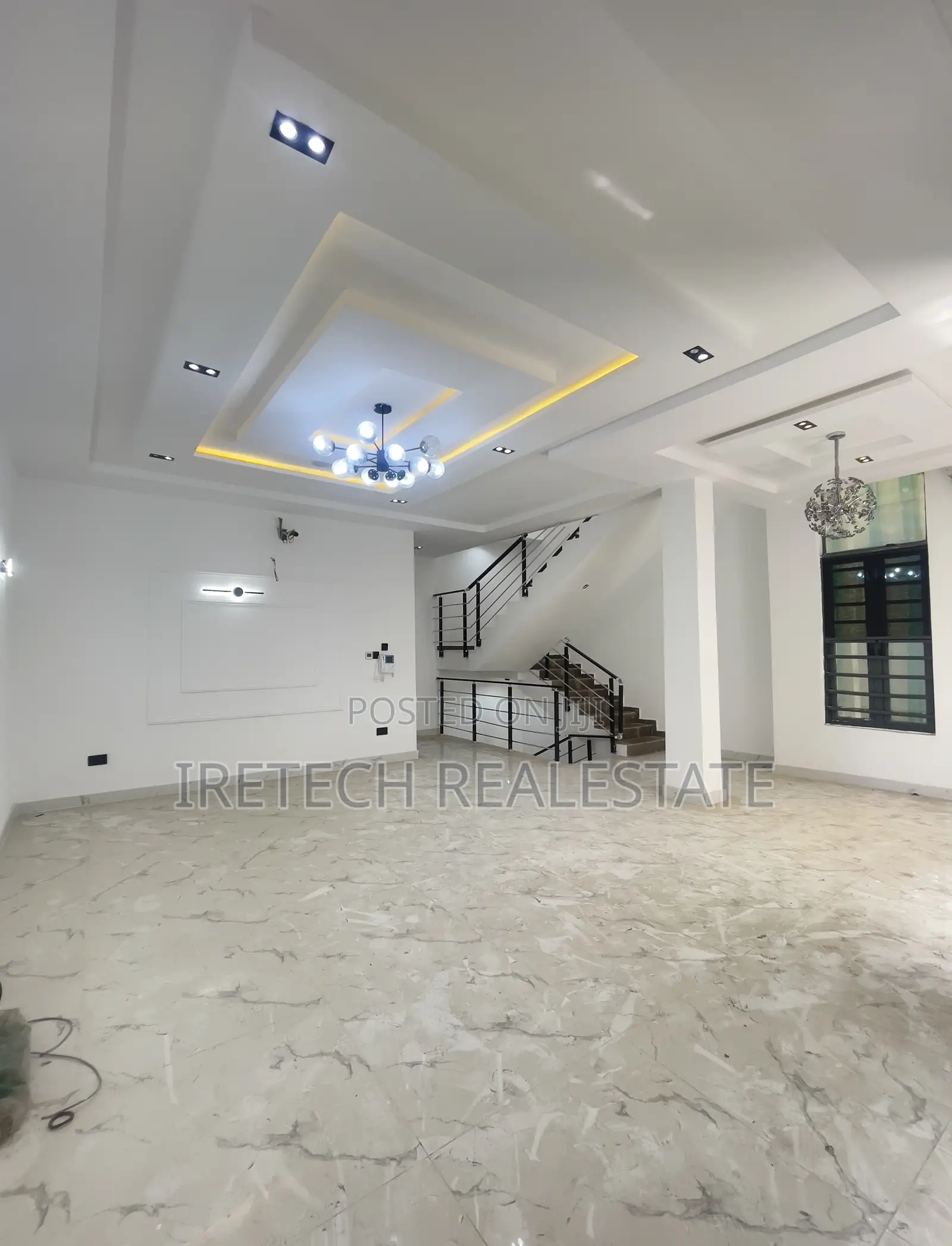 4bdrm Townhouse/Terrace in Ologolo By Osapa, Lekki Phase 1 for sale