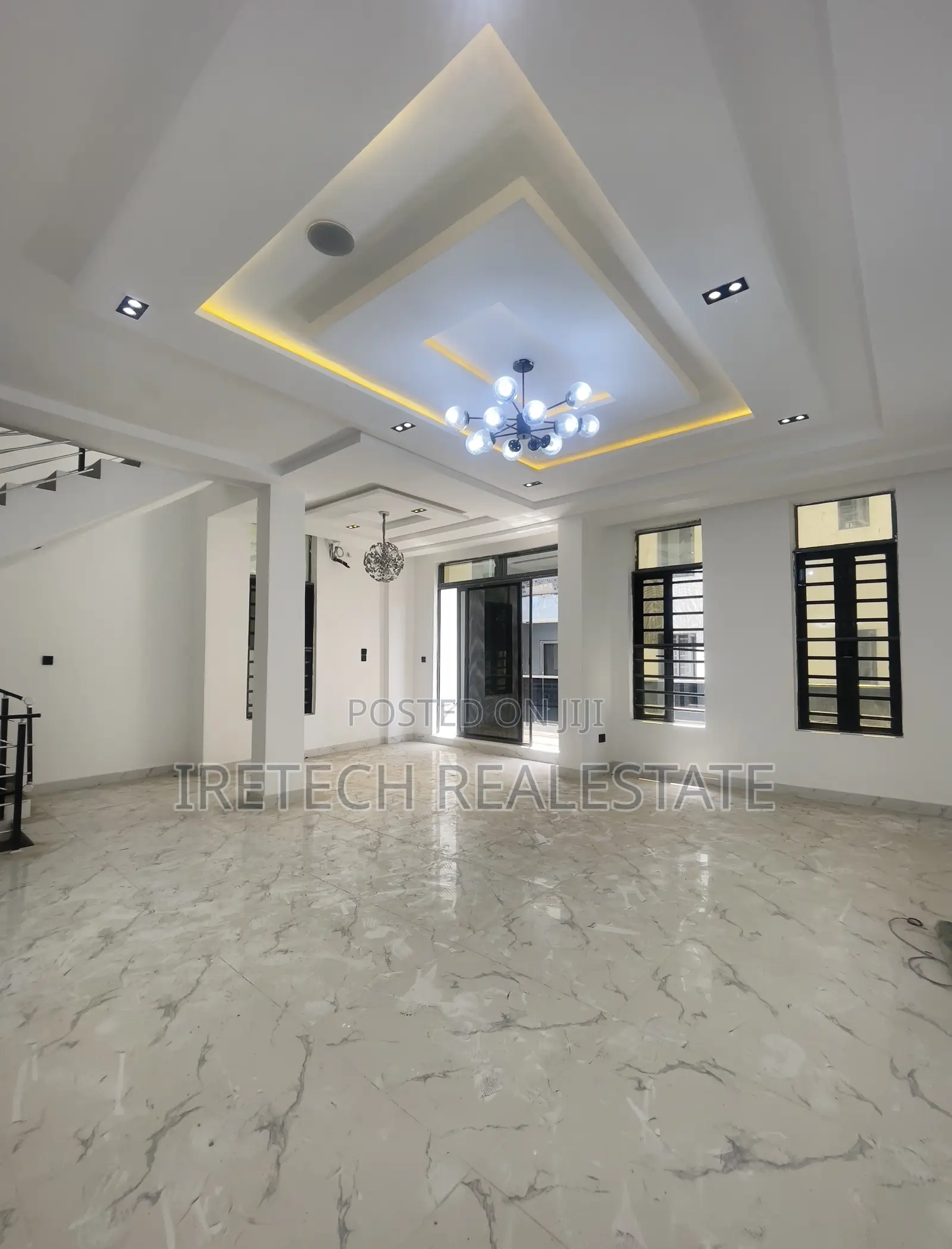 4bdrm Townhouse/Terrace in Ologolo By Osapa, Lekki Phase 1 for sale