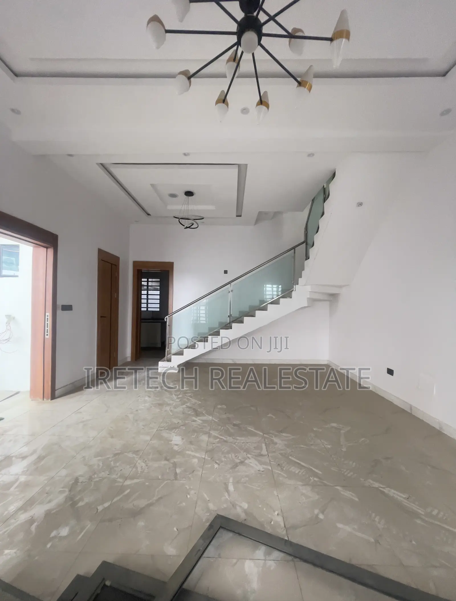 4bdrm Townhouse/Terrace in Ologolo Osapa, Lekki Expressway for sale
