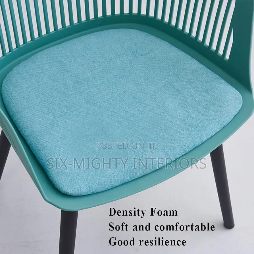 Nordic Luxe Plastic Dining Chair With Wooden Legs – Modern Durable