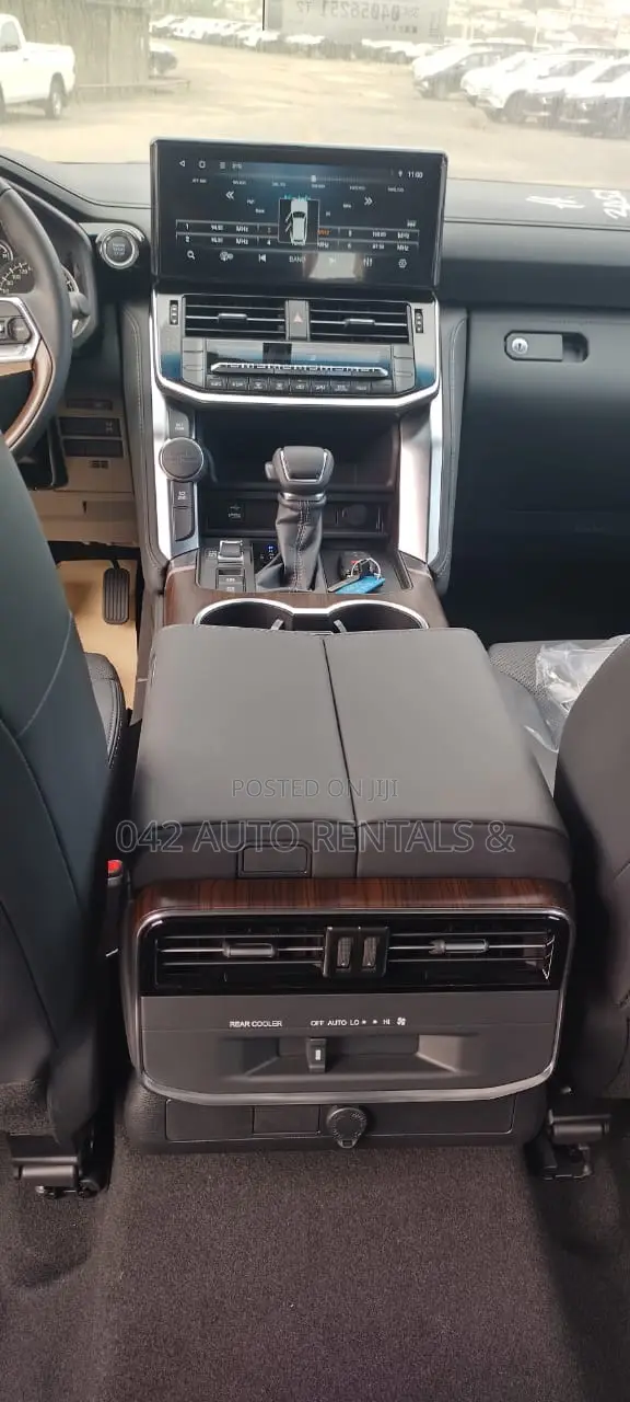 Toyota Landcruiser 2025 for Hire