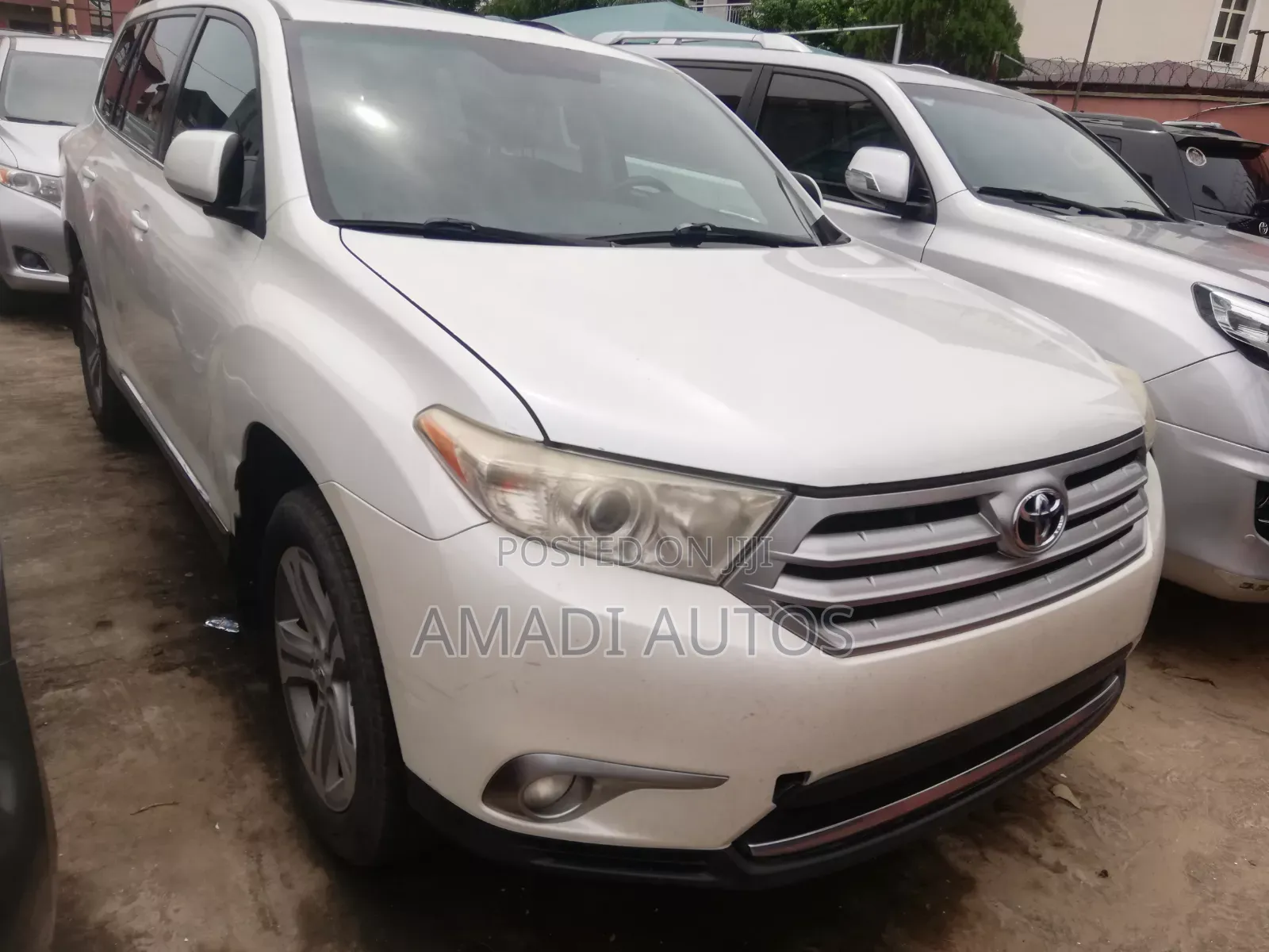 Toyota Highlander SE 2012 White