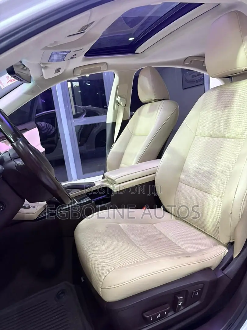 Lexus ES 350 FWD 2017 White
