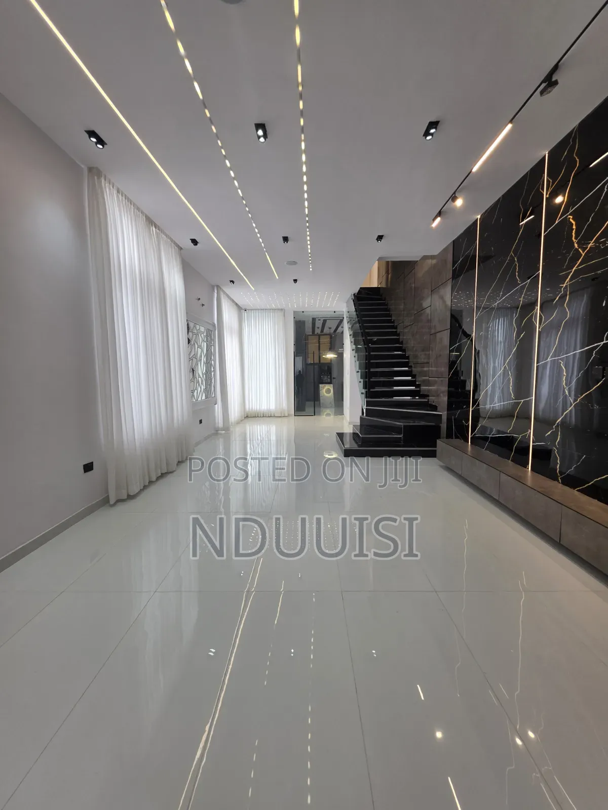 5bdrm Duplex in Ikota Villa Estate for sale