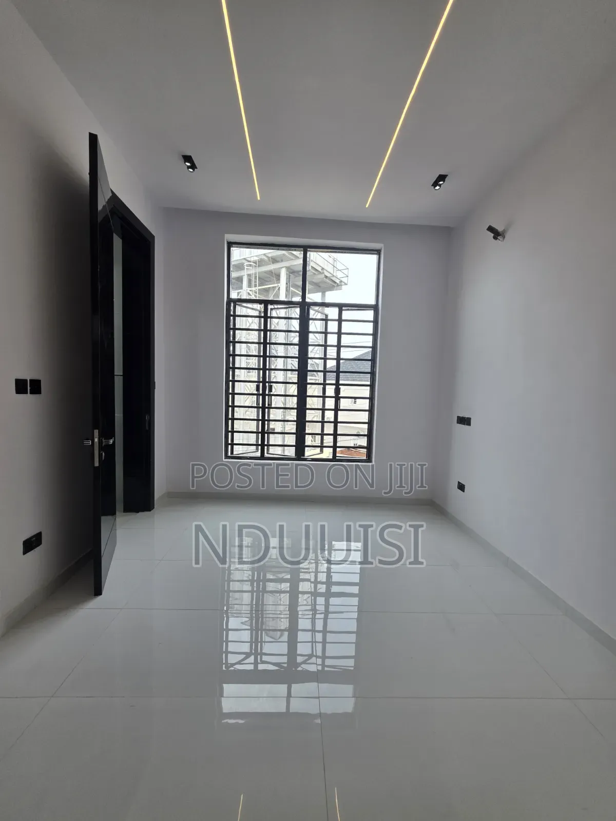 5bdrm Duplex in Ikota Villa Estate for sale