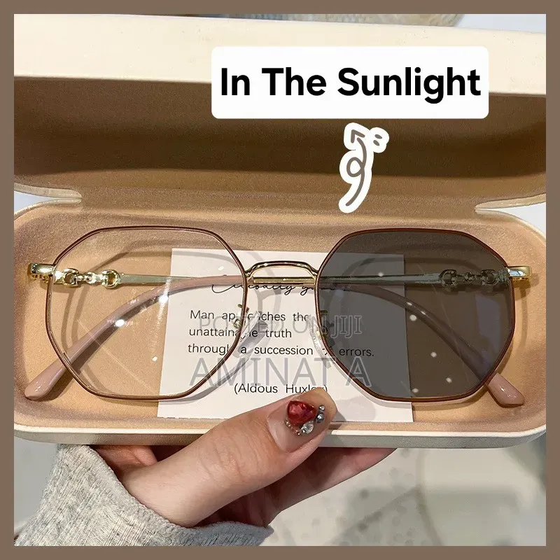 Photochromic Oval Sunglasses Unisex With Case