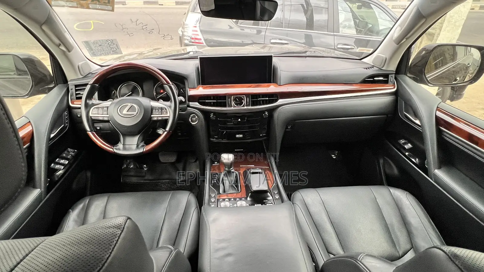 Lexus LX 570 AWD 2017 Black