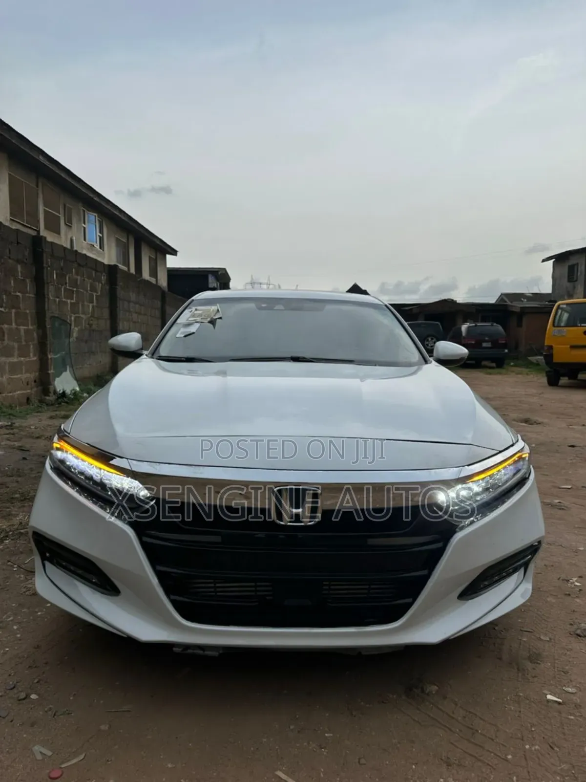 Honda Accord EX-L (2.0L 4cyl Turbo 10A) 2019 White