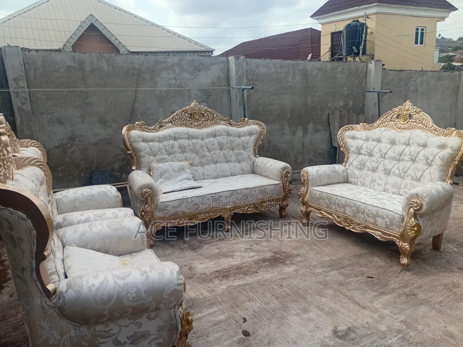 Royal 7seater Queen Setty