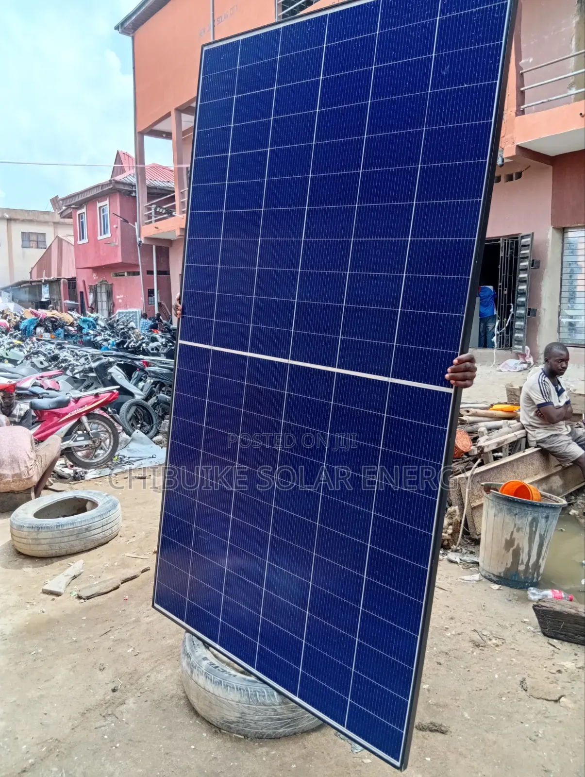 Trina 650w Solar Panels Black