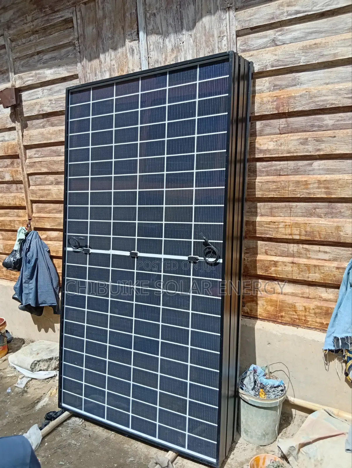 Trina 650w Solar Panels Black