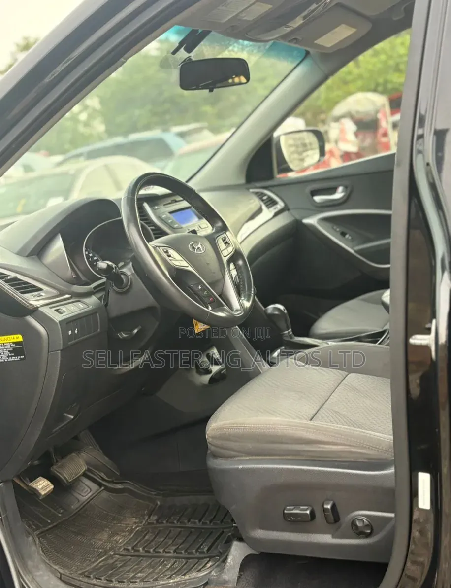 Hyundai Santa Fe 2016 Black