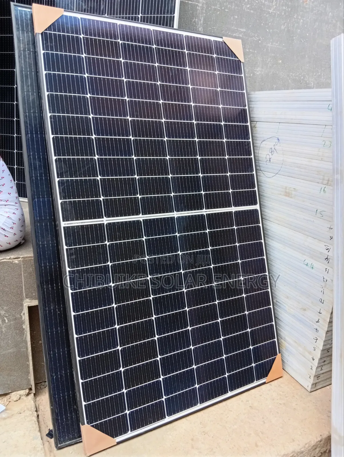 Trina 550w Solar Panels Black
