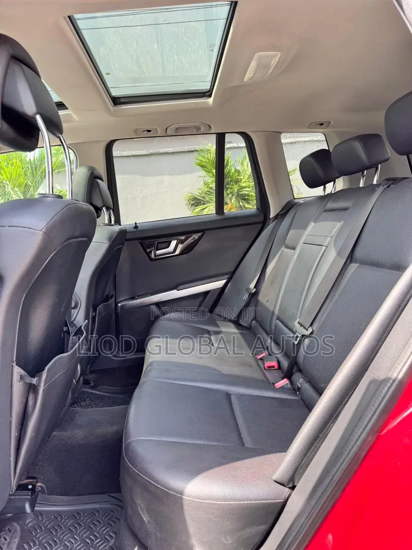 Mercedes-Benz GLK-Class Base GLK 350 4dr AWD 4MATIC (3.5L 6cyl 7A) 2015
