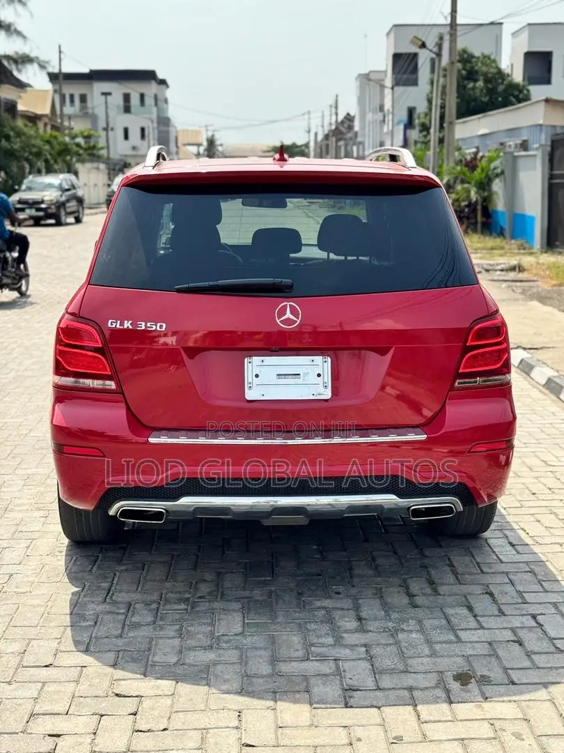 Mercedes-Benz GLK-Class Base GLK 350 4dr AWD 4MATIC (3.5L 6cyl 7A) 2015