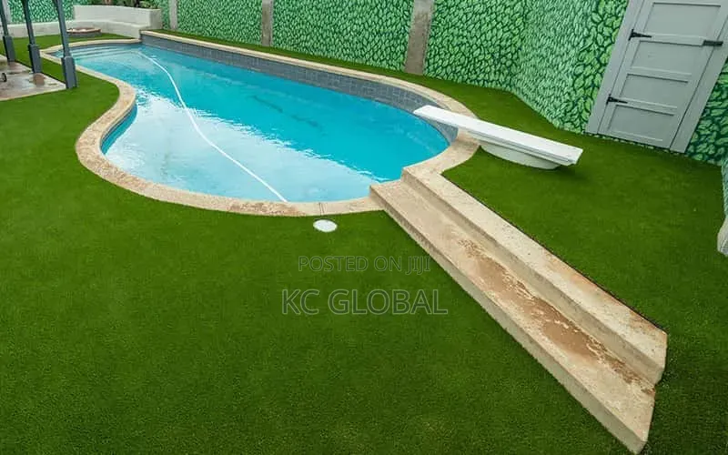 Transport Your Swimming Pool Artificial Grass 35mm