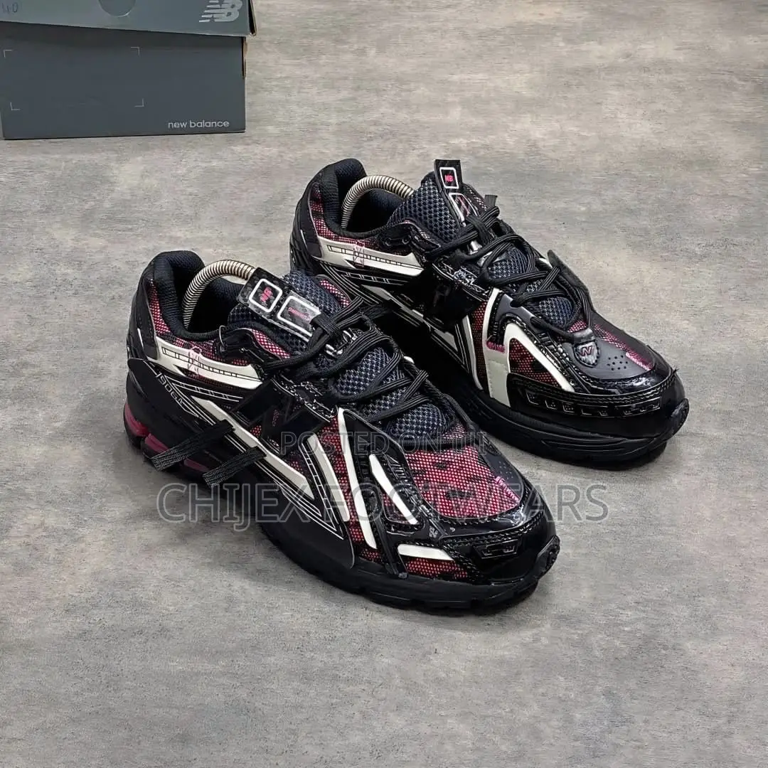 New Balance 1906a Black Dragon Berry Pink