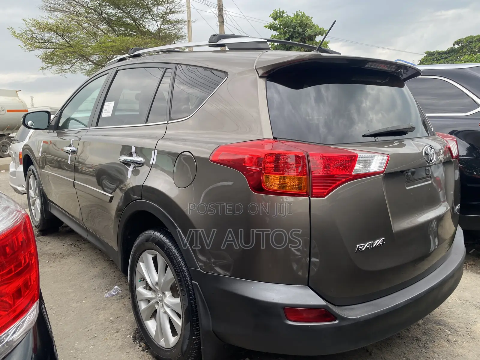 Toyota RAV4 Limited 4dr SUV AWD (2.5L 4cyl 6A) 2014 Brown