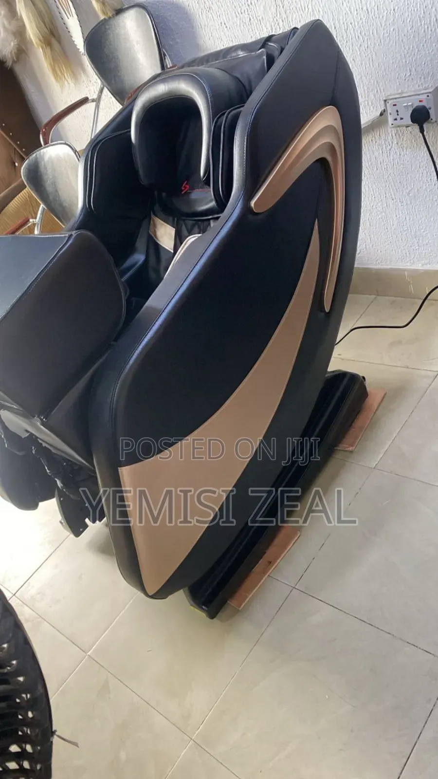 American 4d Massager Chair With Eye Wear and Air-Bag With Bluetooth