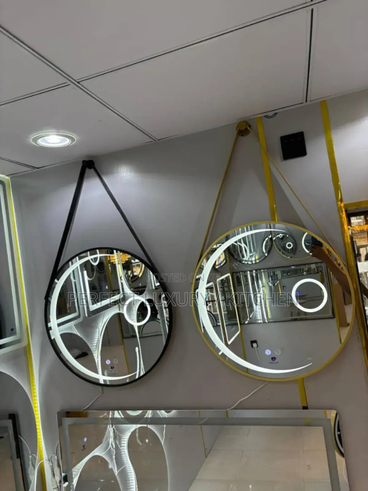Quality Gold/Black Round Framed 3 Colored Moon Led Lights Mirror 