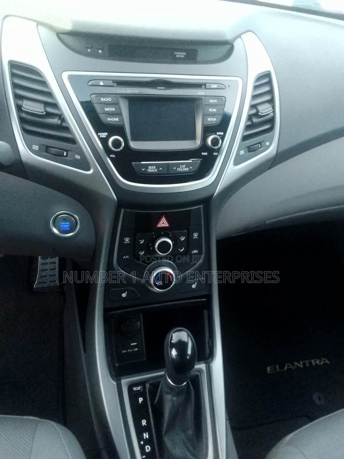 Hyundai Elantra 2014 Red