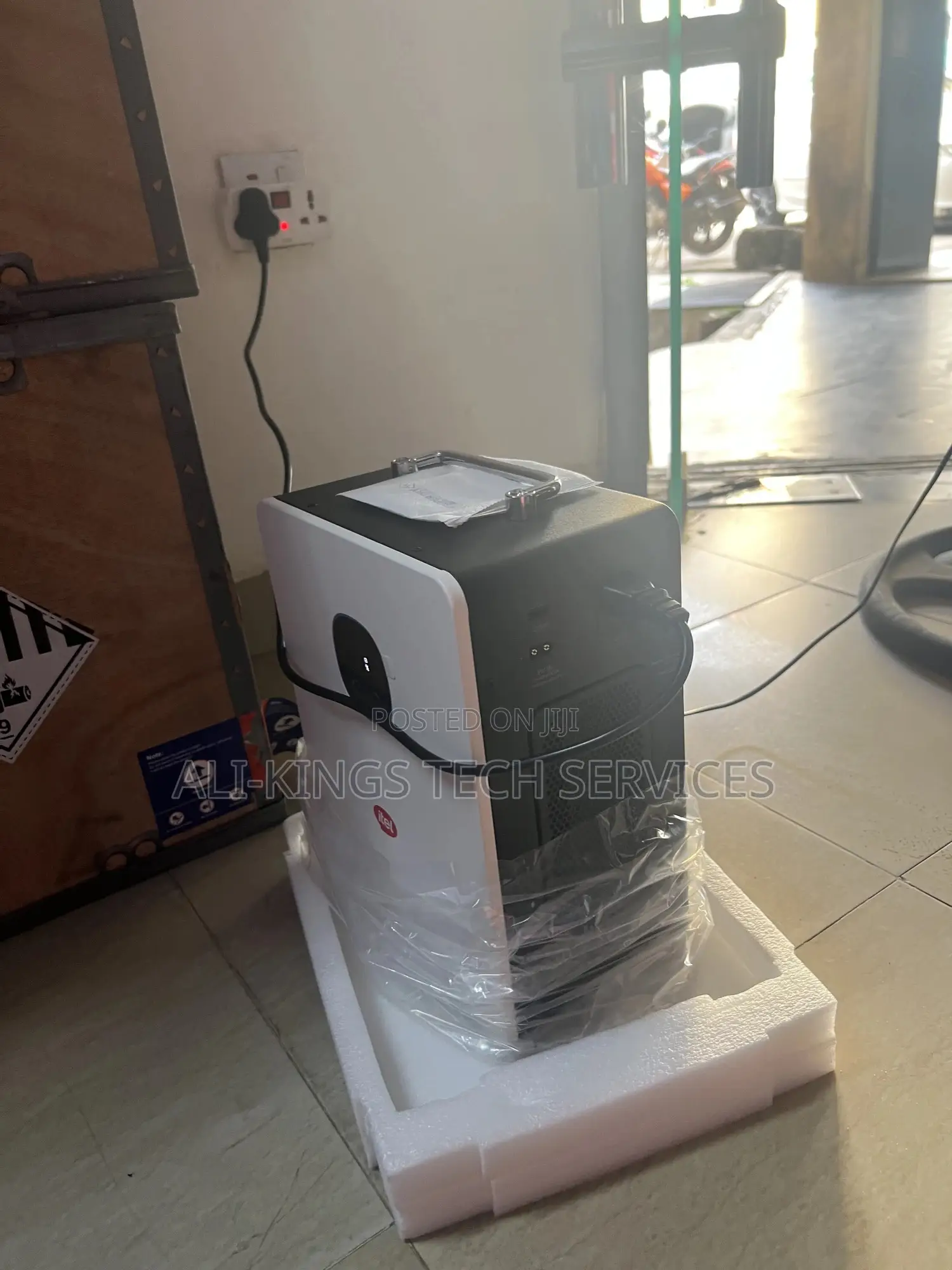 Itel Power Tank 500w (1kwh) – Powers Fans Small Fridges