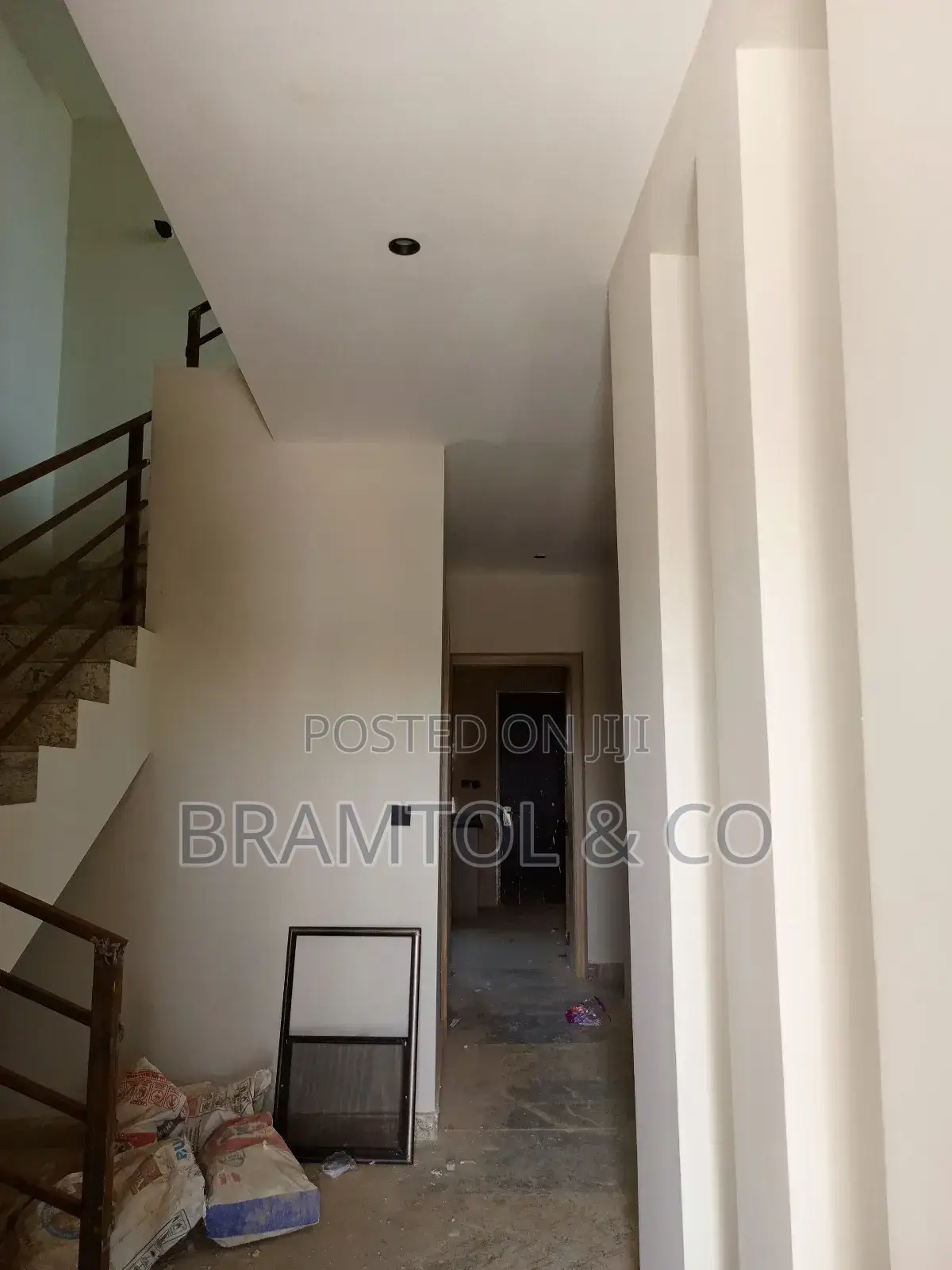 4bdrm Townhouse / Terrace in Mabushi for rent
