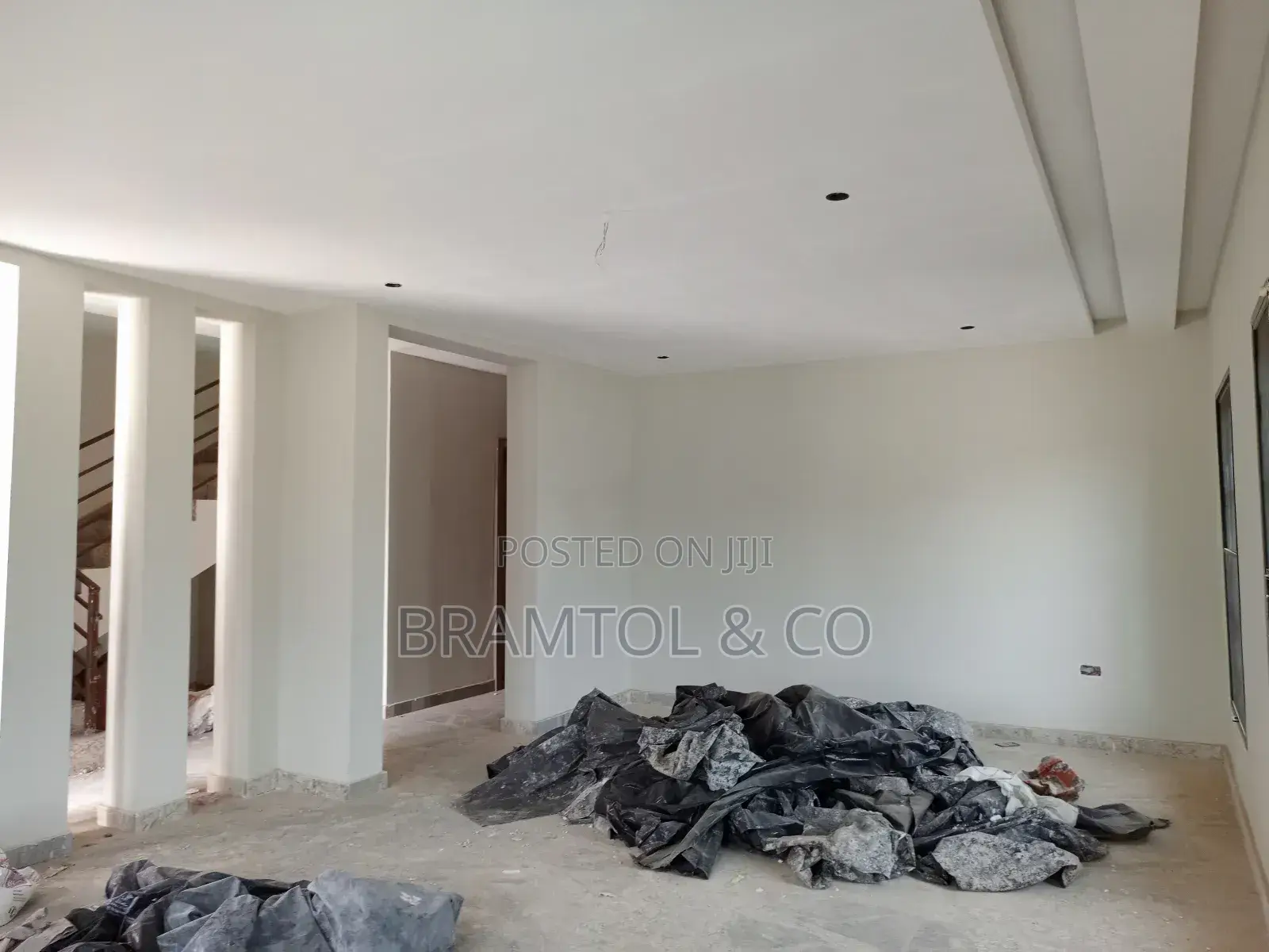 4bdrm Townhouse / Terrace in Mabushi for rent