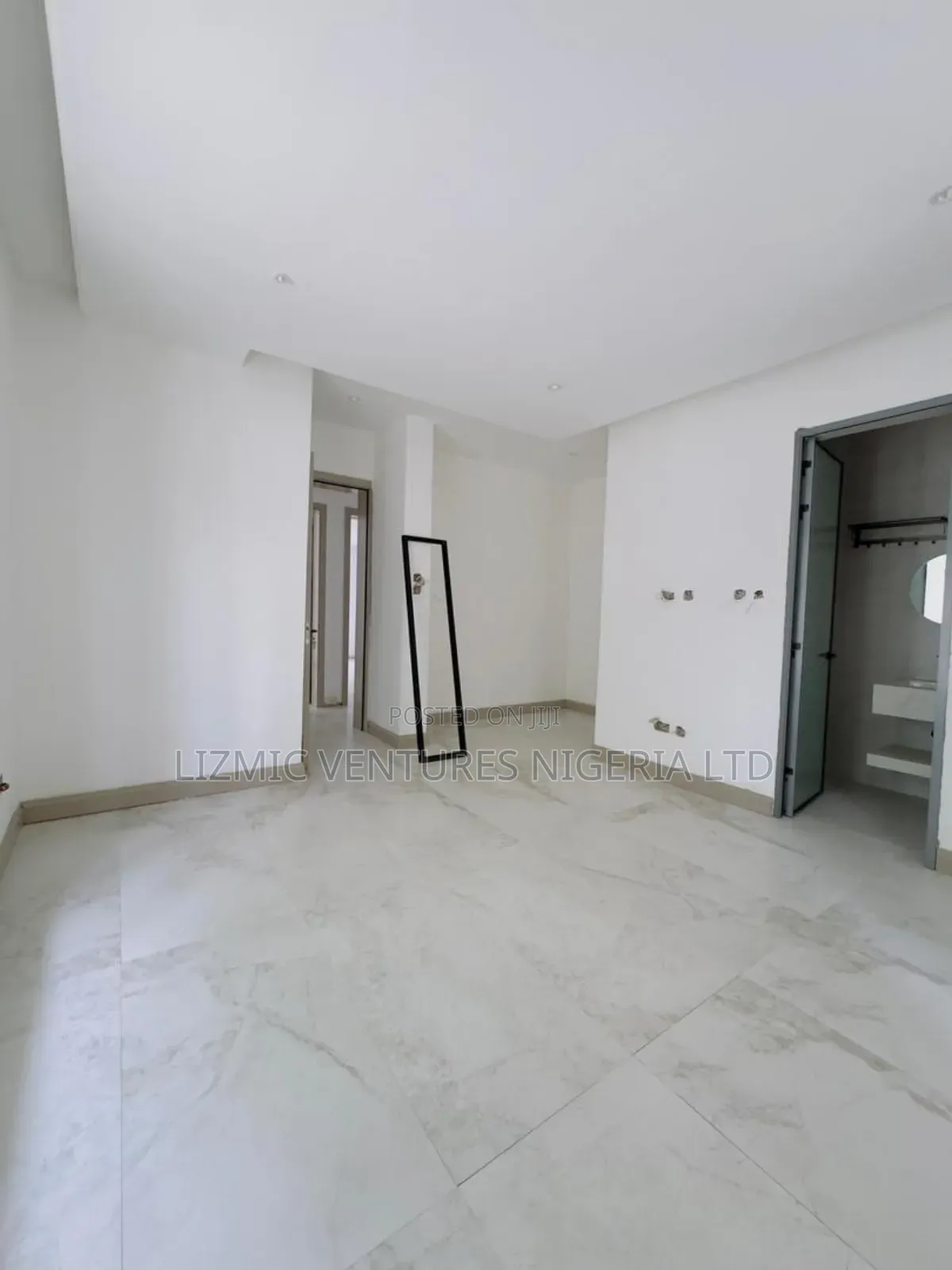 Furnished 3bdrm Apartment in Allen Avenue for sale