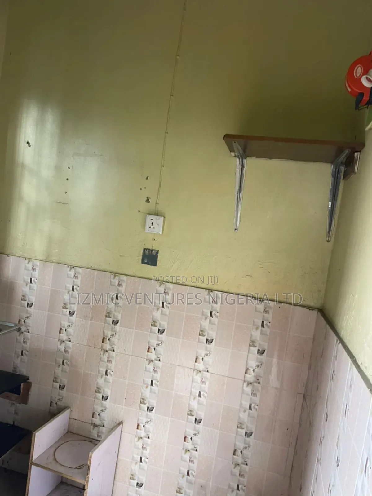 Furnished 3bdrm Apartment in Adeniyi Jones for rent