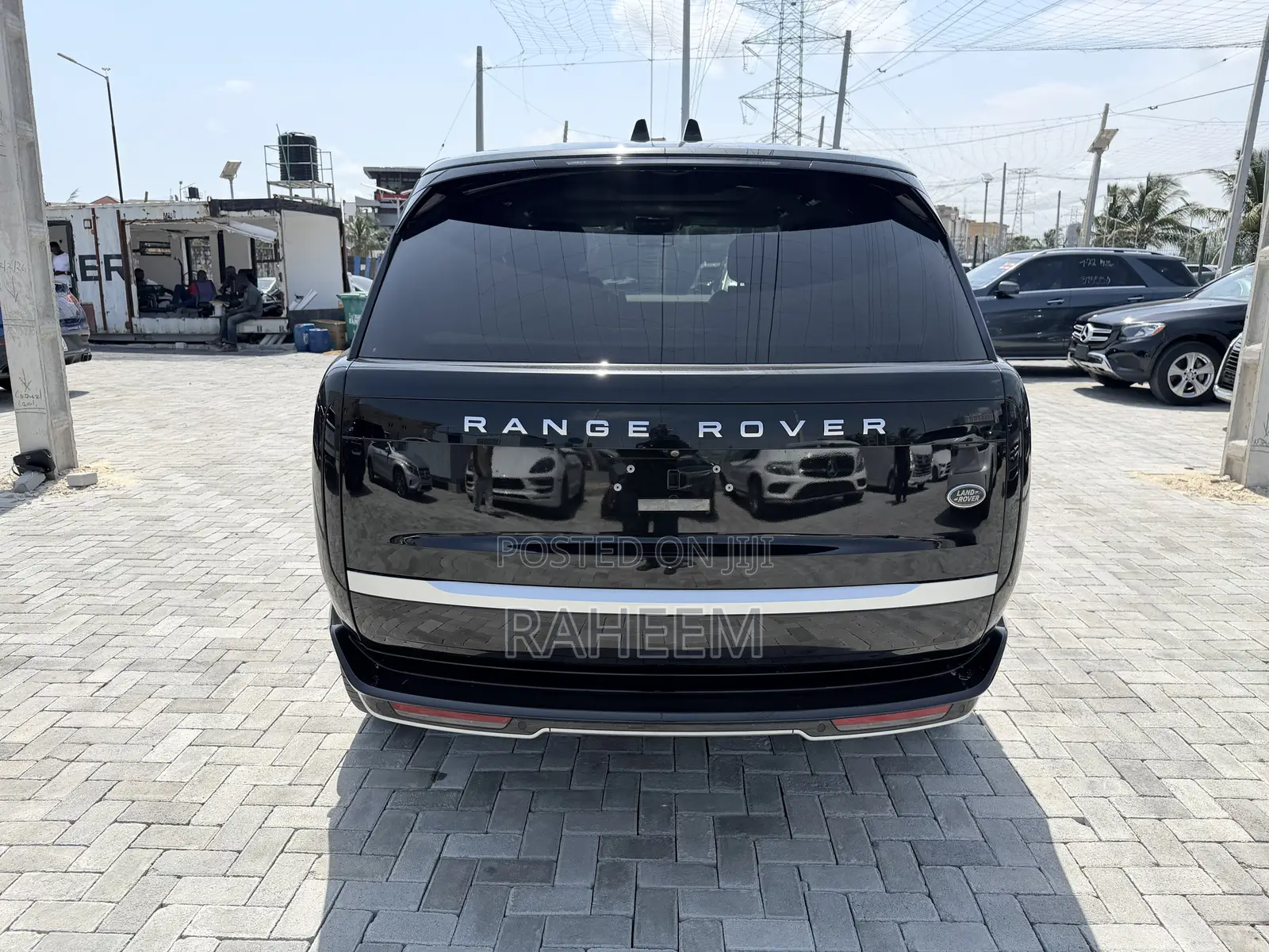 Land Rover Range Rover P530 SE SWB 2023 Black